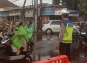 Patroli Sore Polsek Batulayar Berhasil Jaga Kamseltibcarlantas di Kawasan Wisata Senggigi