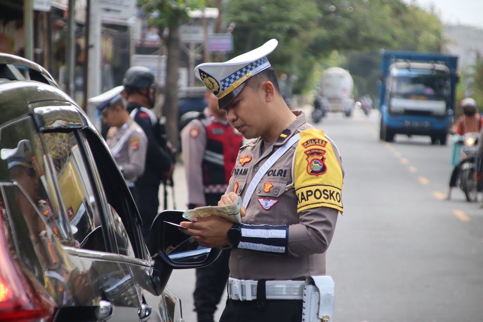 Operasi Zebra Rinjani di Lombok Barat, Edukatif dan Kondusif