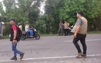 Pilkada Damai, Penertiban APK di Labuapi Lombok Barat Berjalan Mulus