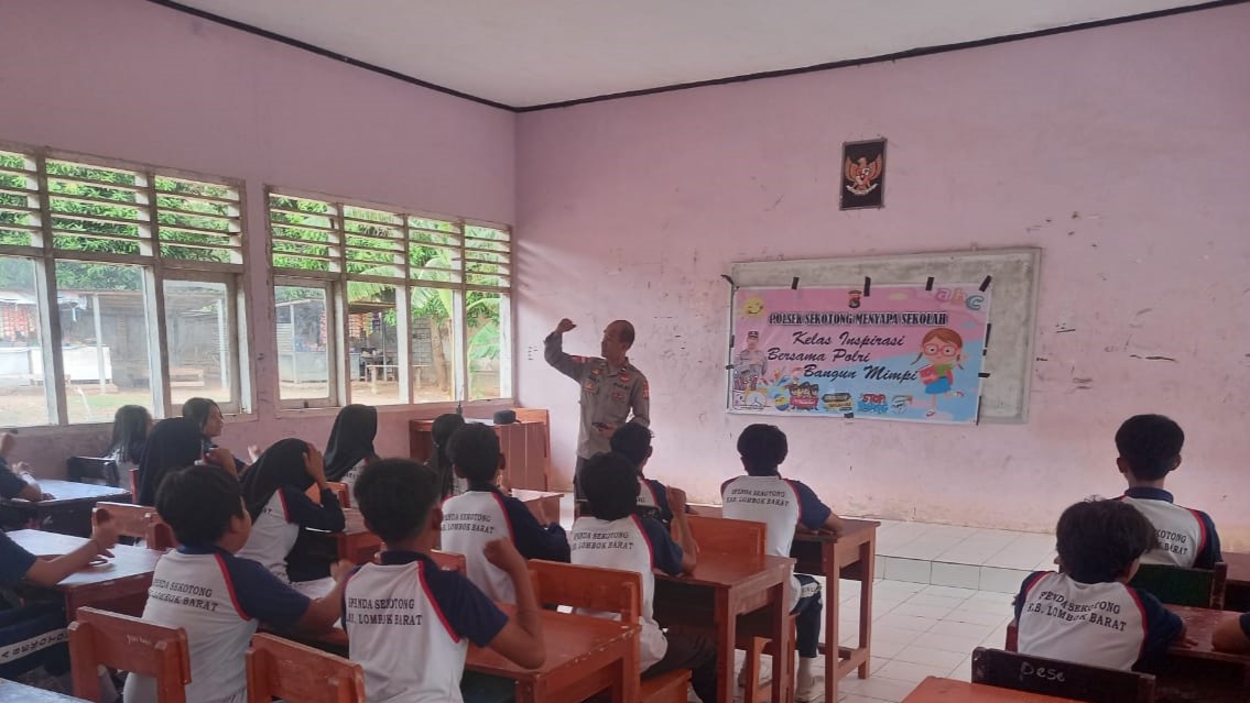 Polsek Sekotong Menyapa Sekolah Edukasi Antibullying dan Bahaya Narkoba di SMPN 2