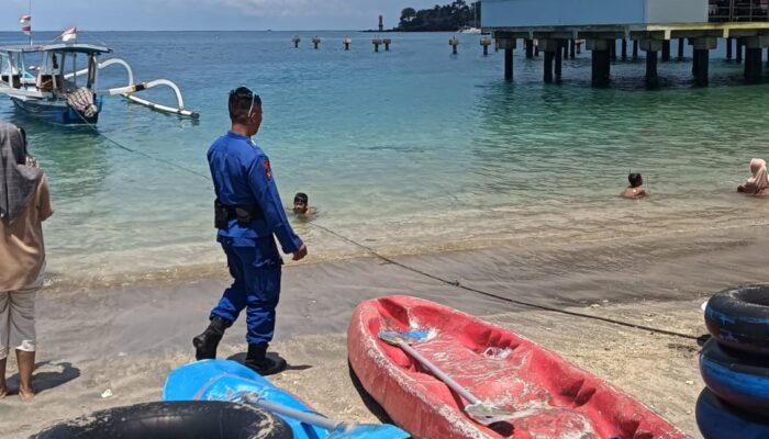 Patroli Rutin Satpolairud: Menjaga Keselamatan di Pantai Senggigi