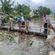 Polsek Gerung Bersih-Bersih Kali, Cegah Banjir Musim Hujan