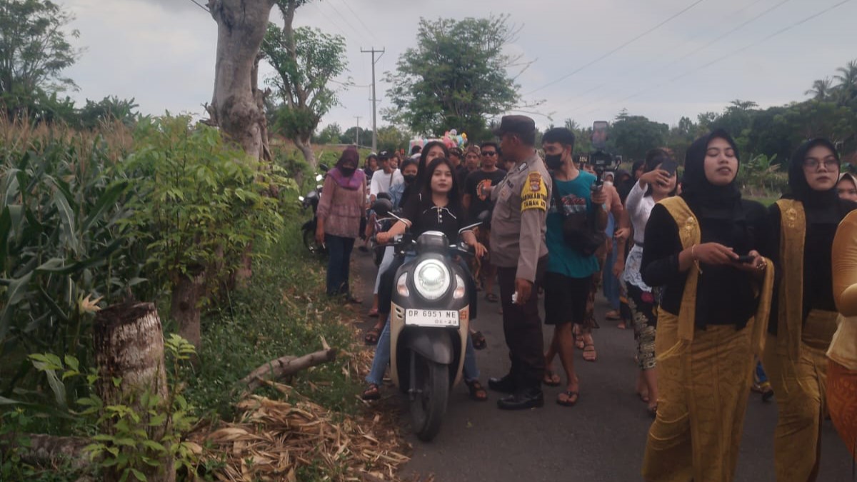 Polsek Gerung Jaga Keamanan Nyongkolan dengan Kolaborasi Masyarakat