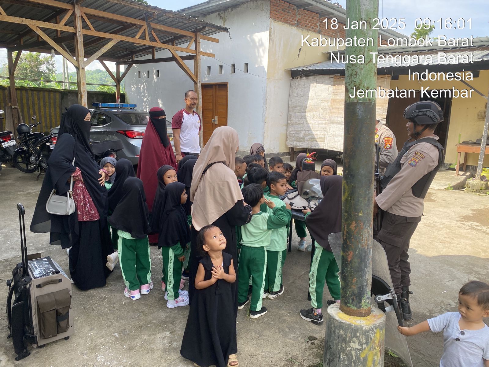 Intip Keseruan Anak TK Belajar Langsung dari Shabara Polres Lombok Barat