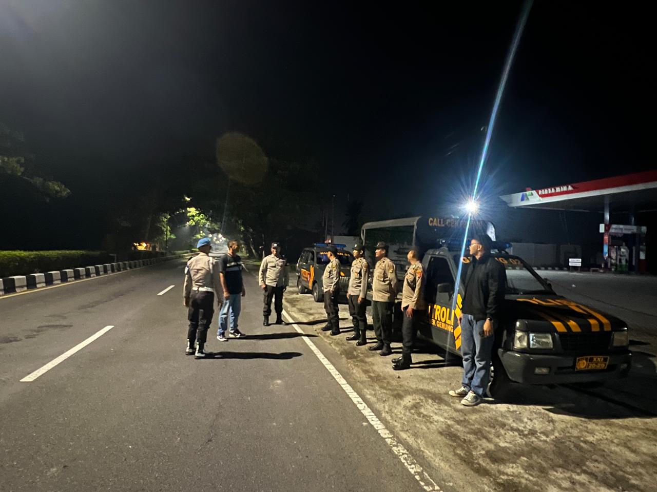 KRYD Gabungan Polsek Kuripan, Jaga Kamtibmas Malam Hari di Lombok Barat