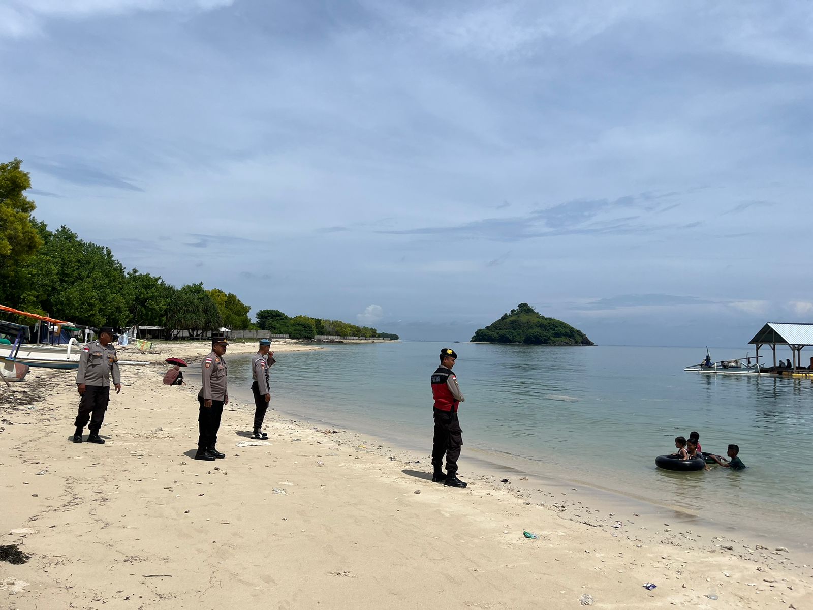 Libur Panjang Aman di Sekotong, Polisi Tingkatkan Patroli di Pantai Elak-Elak