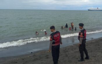 Antisipasi Gangguan Kamtibmas, Polres Lombok Barat Intensifkan Patroli di Pantai Cemara