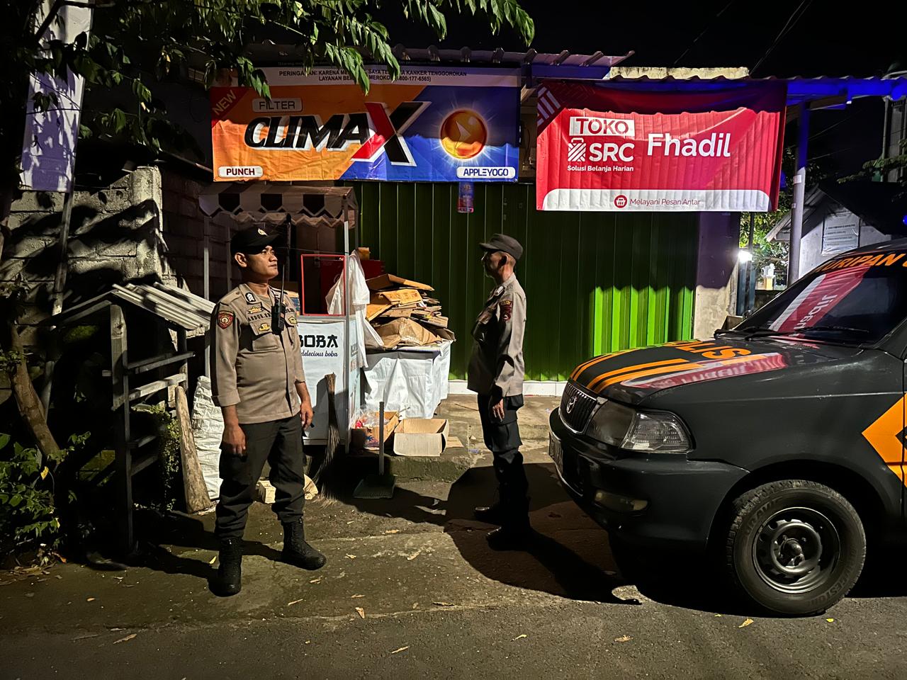 Kapolsek Turun Langsung, Patroli Malam di Kuripan: Wujud Komitmen Jaga Keamanan Warga