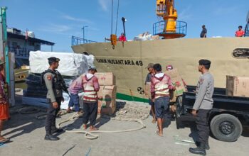 Polsek Kawasan Pelabuhan Laut Bima Gelar Patroli Rutin di Area Dermaga