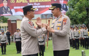 Pisah Sambut Kapolres Bima Kota: AKBP Yudha Pranata S.I.K., S.H. Serahkan Tongkat Kepemimpinan kepada AKBP Didik Putra Kuncoro S.I.K., M.Si