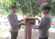 Wujud Kepedulian, Polsek Lembar Kawasan Pelabuhan Lembar Gelar Jumat Peduli